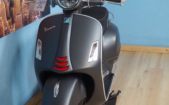 Gebrauchtmotorrad Vespa GTS 125 Supersport iGET - Bild 12 Gebrauchtmotorrad Vespa GTS 125 Supersport iGET - Bild 12