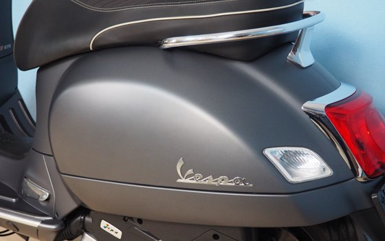 Gebrauchtmotorrad Vespa GTS 125 Supersport iGET - Bild 9 Gebrauchtmotorrad Vespa GTS 125 Supersport iGET - Bild 9
