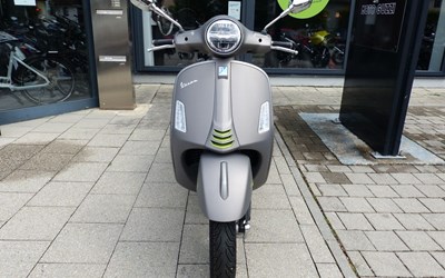 Vespa GTS 300 Super Tech