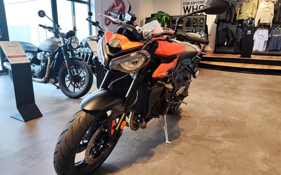 Neufahrzeug Triumph Street Triple 765 R - Bild 6 Neufahrzeug Triumph Street Triple 765 R - Bild 6