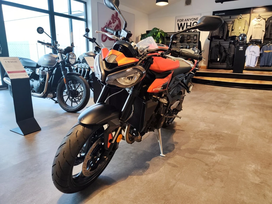 Angebot Triumph Street Triple 765 R Bild 6: Angebot Triumph Street Triple 765 R