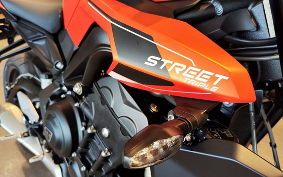Neufahrzeug Triumph Street Triple 765 R - Bild 5 Neufahrzeug Triumph Street Triple 765 R - Bild 5