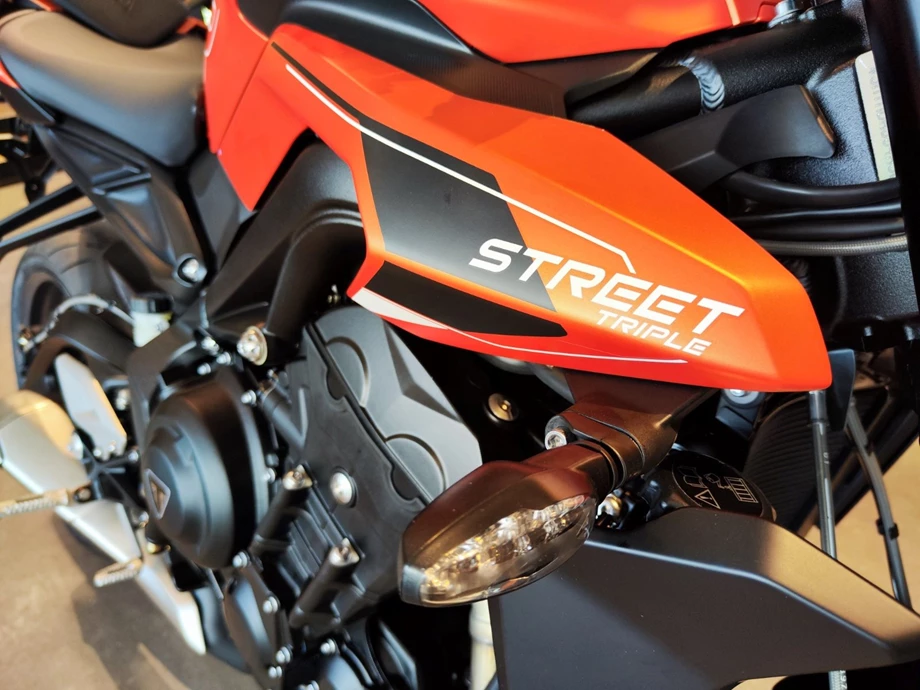 Angebot Triumph Street Triple 765 R Bild 5: Angebot Triumph Street Triple 765 R