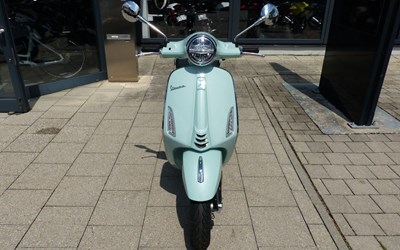 Vespa Primavera 125