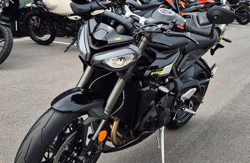 Neumotorrad Triumph Street Triple 765 RS