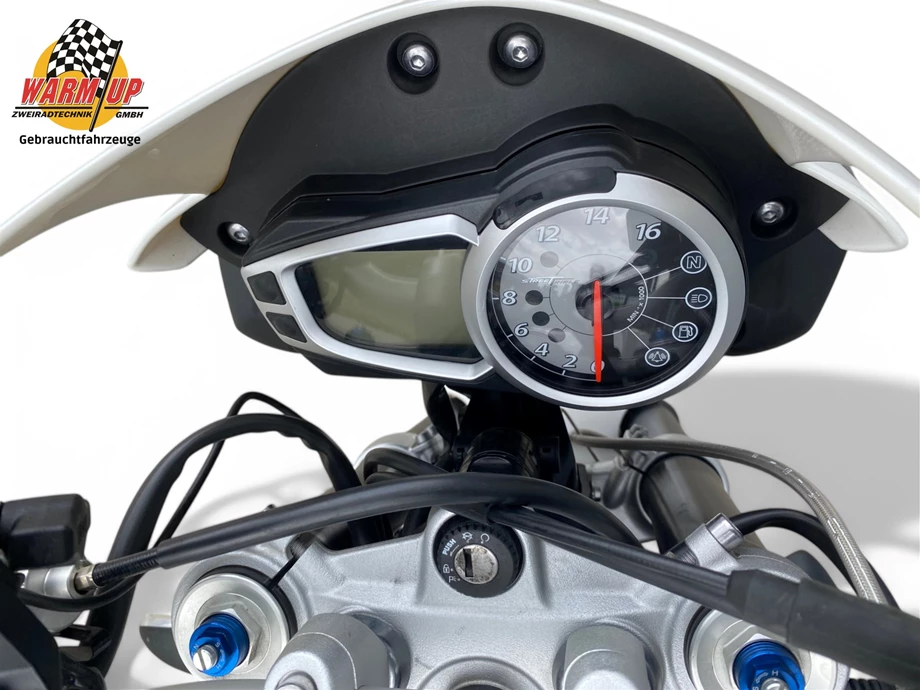 Angebot Triumph Street Triple R Bild 8: Angebot Triumph Street Triple R
