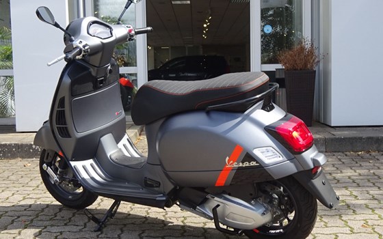 Neufahrzeug Vespa GTS 300 Super Sport - Bild 12