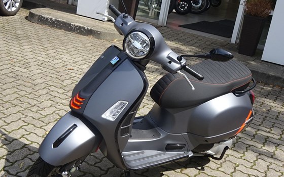 Neufahrzeug Vespa GTS 300 Super Sport - Bild 13