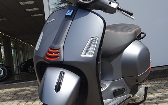 Neufahrzeug Vespa GTS 300 Super Sport - Bild 15