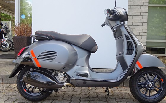 Neufahrzeug Vespa GTS 300 Super Sport - Bild 3