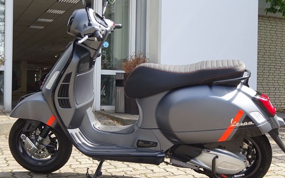 Neufahrzeug Vespa GTS 300 Super Sport - Bild 9