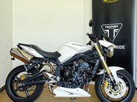 Gebrauchtmotorrad Triumph Street Triple Zubehör,Scheckheft