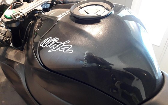 Gebrauchtmotorrad Kawasaki Ninja ZX-10R - Bild 2