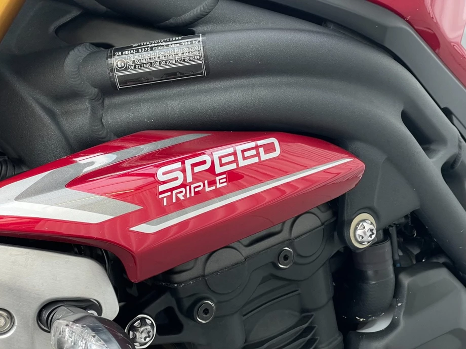 Angebot Triumph Speed Triple R Bild 12: Angebot Triumph Speed Triple R
