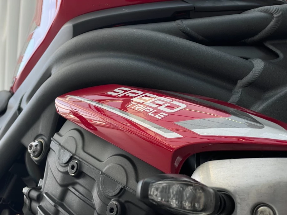 Angebot Triumph Speed Triple R Bild 13: Angebot Triumph Speed Triple R