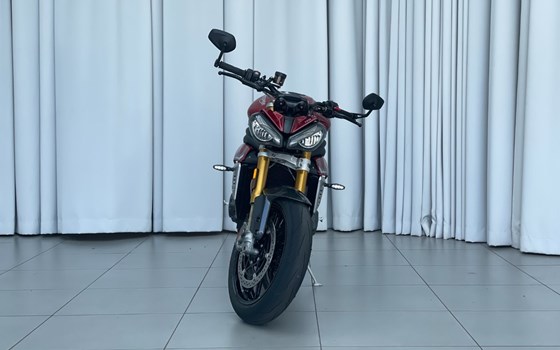 Gebrauchtmotorrad Triumph Speed Triple R - Bild 8 Gebrauchtmotorrad Triumph Speed Triple R - Bild 8