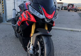 Neumotorrad Aprilia Tuono V4 1100 Factory Neumotorrad Aprilia Tuono V4 1100 Factory