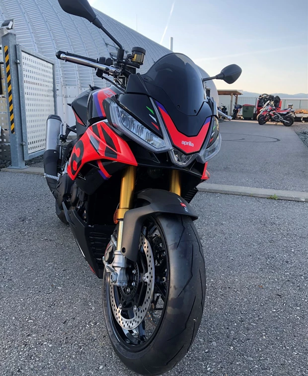 Aprilia Tuono V4 1100 Factory
