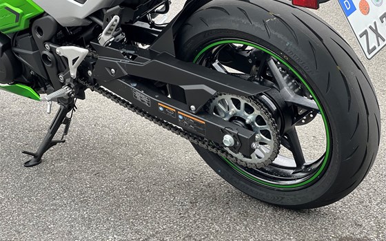 Gebrauchtmotorrad Kawasaki Ninja 7 Hybrid - Bild 4
