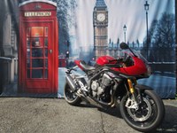 Gebrauchtmotorrad Triumph Speed Triple 1200 RR 