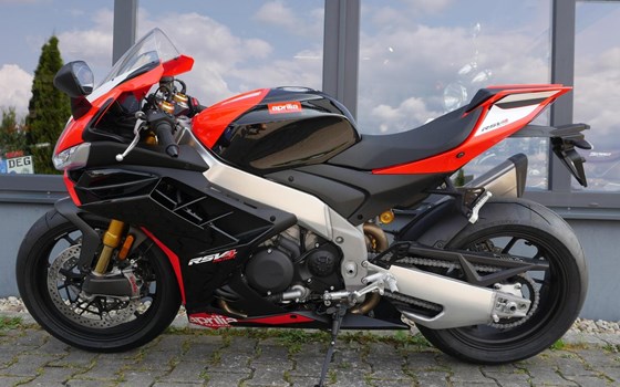 Neufahrzeug Aprilia RSV4 1100 Factory - Bild 2