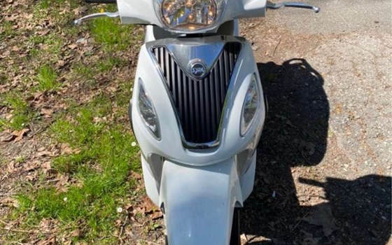 Gebrauchtmotorrad Sym Symphony 125 S - Bild 4 Gebrauchtmotorrad Sym Symphony 125 S - Bild 4
