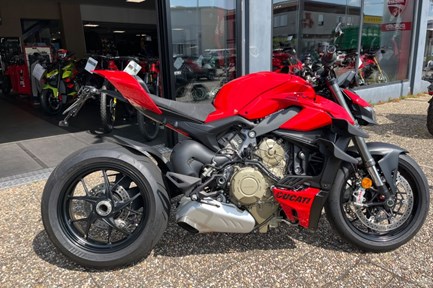 Ducati Streetfighter V4 SP