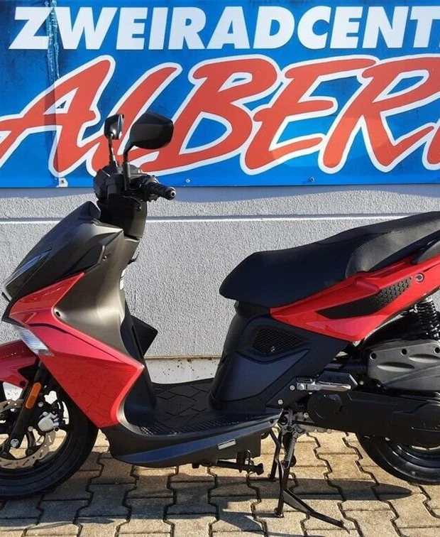 Kymco Super 8 R 50i<br />€5