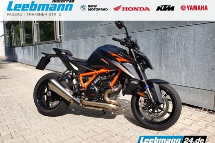 KTM 1390 Super Duke R EVO