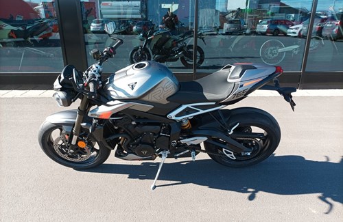 Neumotorrad Triumph Street Triple RS