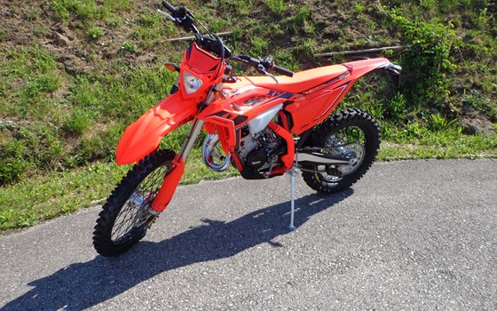 Neufahrzeug Beta RR X-PRO 2T 125 - Bild 1 Neufahrzeug Beta RR X-PRO 2T 125 - Bild 1