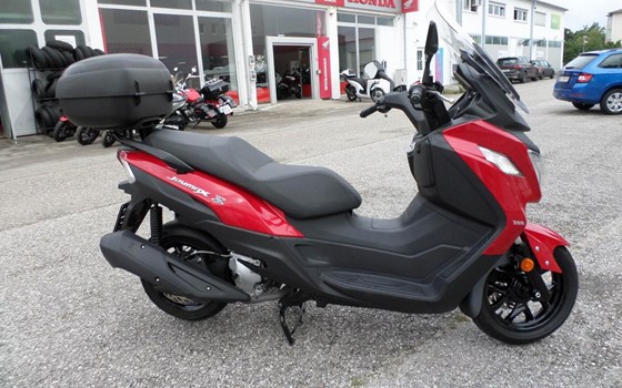 Gebrauchtmotorrad Sym Joymax 300 - Bild 2 Gebrauchtmotorrad Sym Joymax 300 - Bild 2