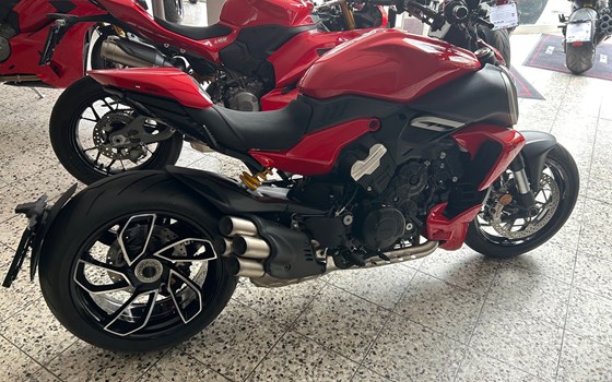 Neufahrzeug Ducati Diavel V4 - Bild 2 Neufahrzeug Ducati Diavel V4 - Bild 2
