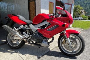 Offer Honda VTR 1000 F Fire Storm