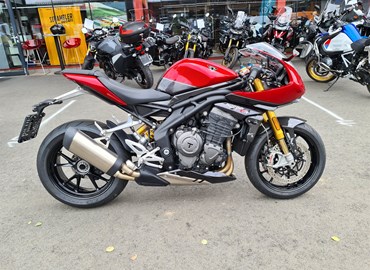 Gebrauchtmotorrad Triumph Speed Triple 1200 RR