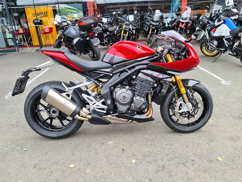 Triumph Speed Triple 1200 RR