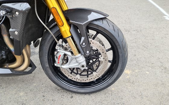 Gebrauchtmotorrad Triumph Speed Triple 1200 RR - Bild 5 Gebrauchtmotorrad Triumph Speed Triple 1200 RR - Bild 5