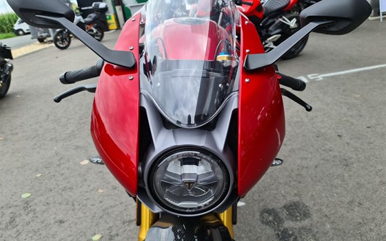 Gebrauchtmotorrad Triumph Speed Triple 1200 RR - Bild 6 Gebrauchtmotorrad Triumph Speed Triple 1200 RR - Bild 6