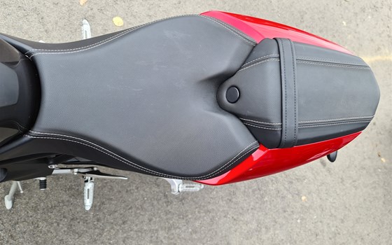 Gebrauchtmotorrad Triumph Speed Triple 1200 RR - Bild 7 Gebrauchtmotorrad Triumph Speed Triple 1200 RR - Bild 7