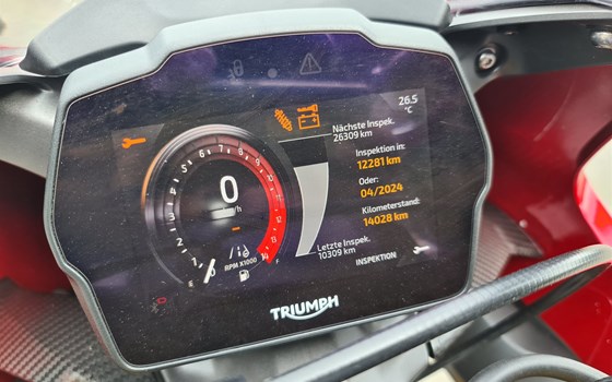 Gebrauchtmotorrad Triumph Speed Triple 1200 RR - Bild 9 Gebrauchtmotorrad Triumph Speed Triple 1200 RR - Bild 9