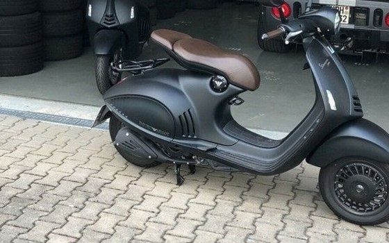 Gebrauchtmotorrad Vespa 946 125ie 3V EMPORIO ARMANI - Bild 4