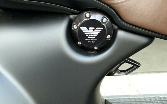 Gebrauchtmotorrad Vespa 946 125ie 3V EMPORIO ARMANI - Bild 5