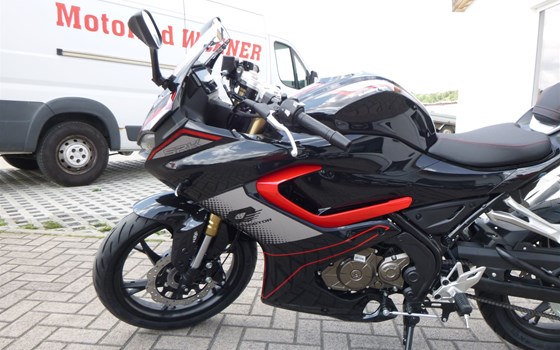 Neufahrzeug QJ Motor SRK 125 R - Bild 2