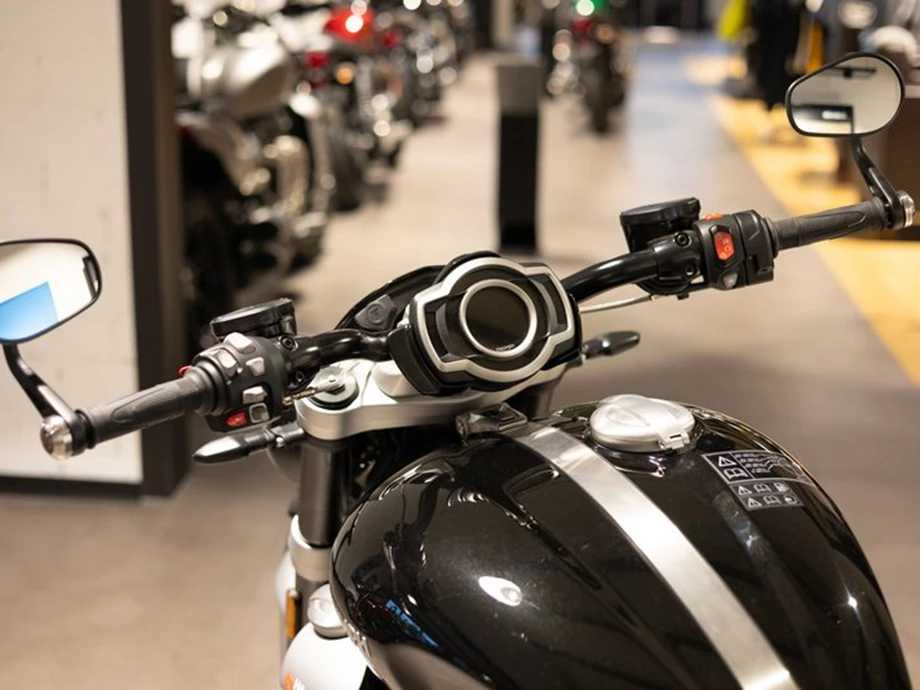 Angebot Triumph Rocket 3 R Bild 6: Angebot Triumph Rocket 3 R