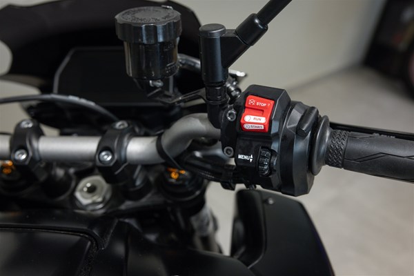 Yamaha MT-10 (schwarz) - Bild 8