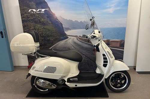 Vespa GTS 300