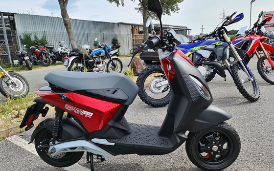 Gebrauchtmotorrad Piaggio 1 Active - Bild 1 Gebrauchtmotorrad Piaggio 1 Active - Bild 1