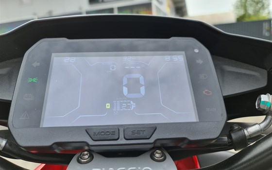Gebrauchtmotorrad Piaggio 1 Active - Bild 4 Gebrauchtmotorrad Piaggio 1 Active - Bild 4