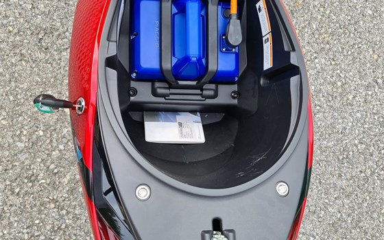 Gebrauchtmotorrad Piaggio 1 Active - Bild 5 Gebrauchtmotorrad Piaggio 1 Active - Bild 5