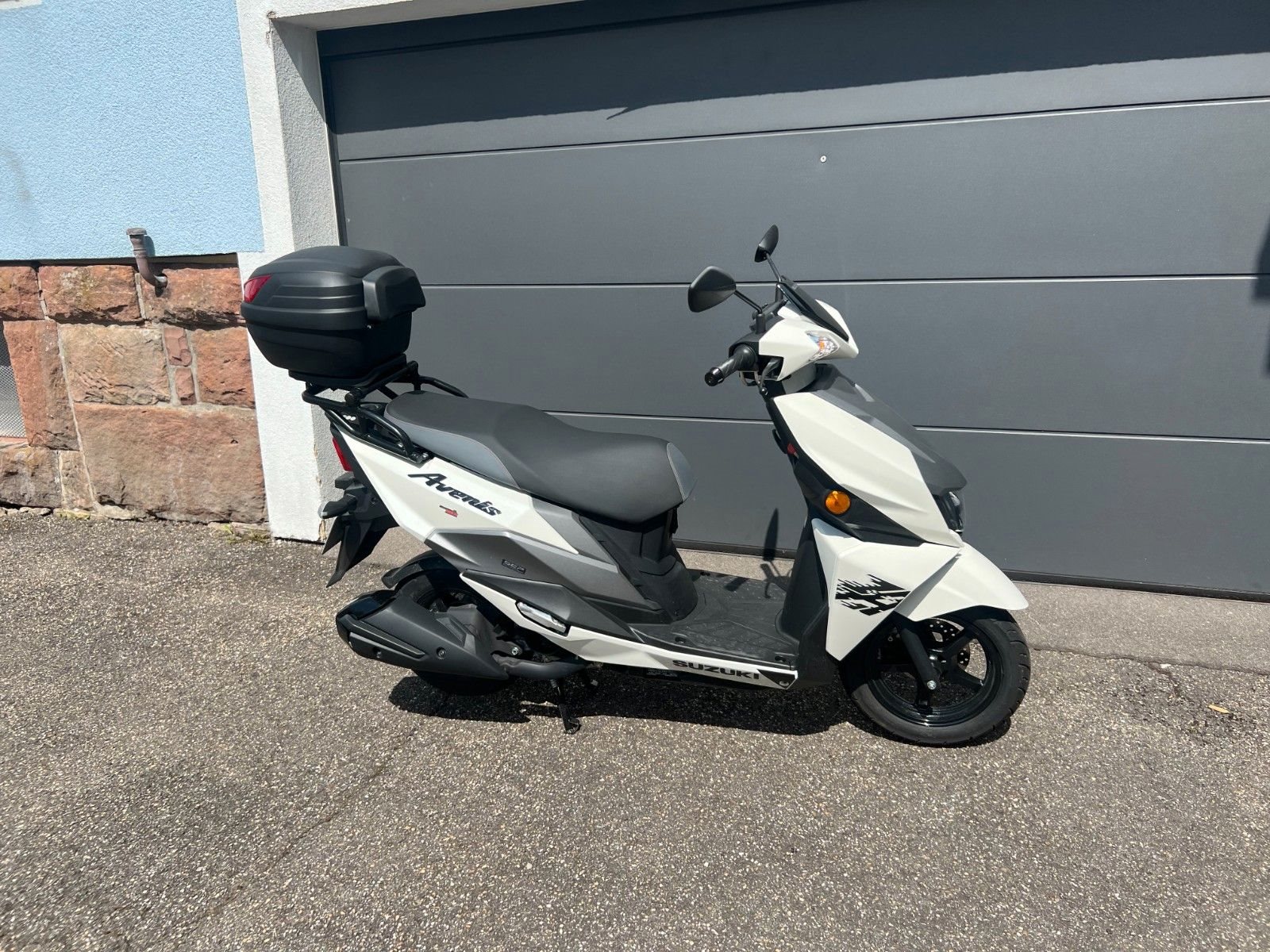 Suzuki Avenis 125 